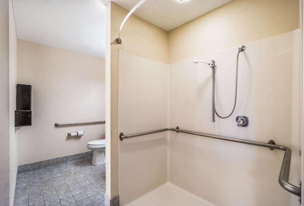 Quality Inn & Suites Augusta Fort Gordon Area 15/44