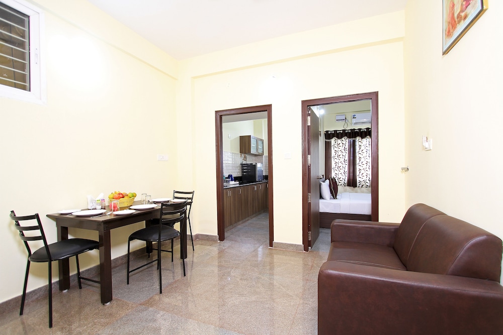 Tranzotel Bangalore Airport Hotel 31/47
