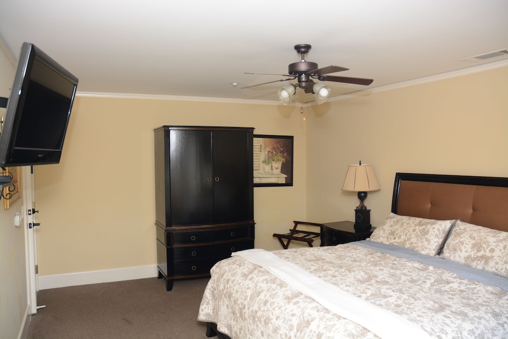 Arroyo Vista Inn 33/72