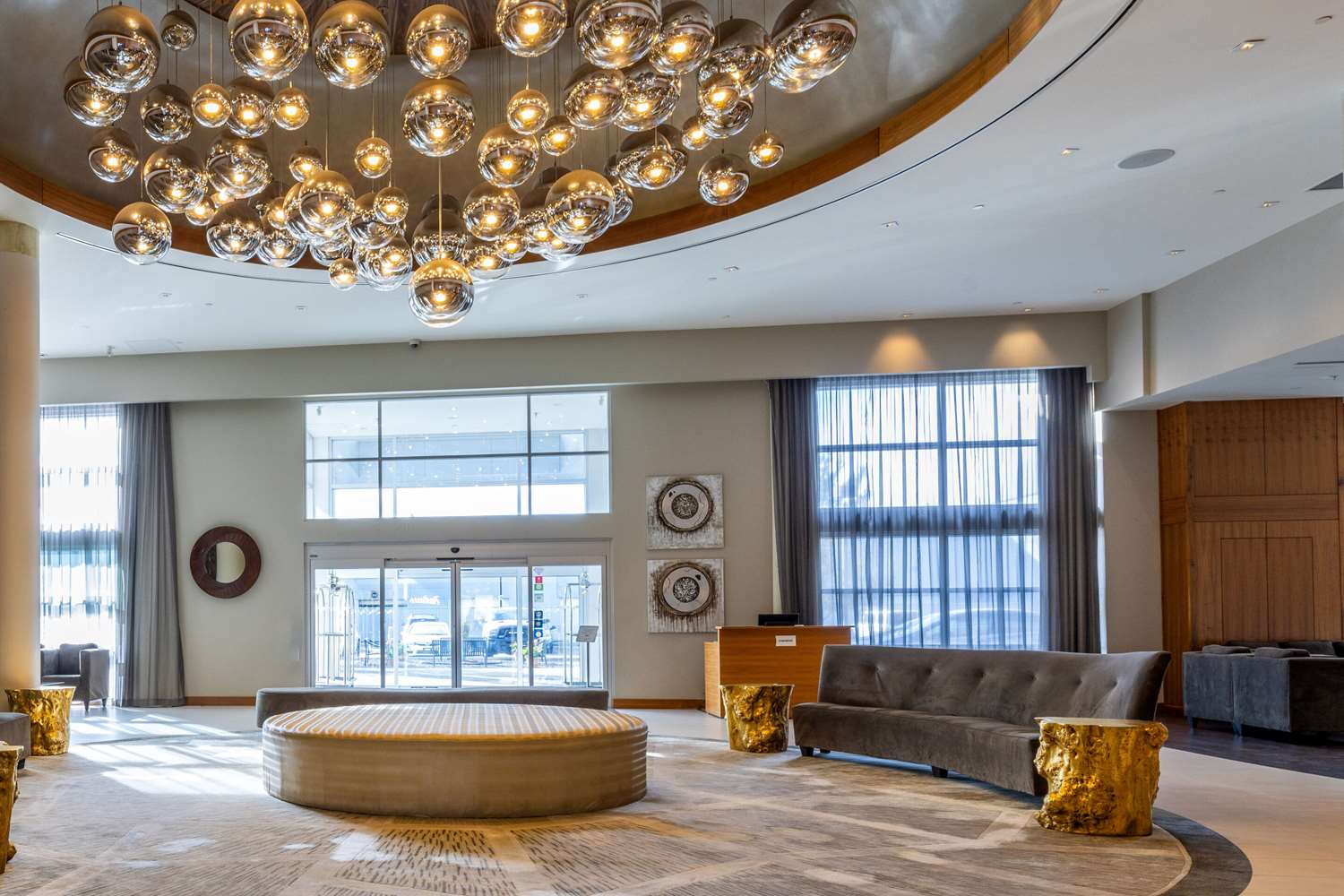 Radisson Hotel & Conference Centre Calgary Airport 59/78