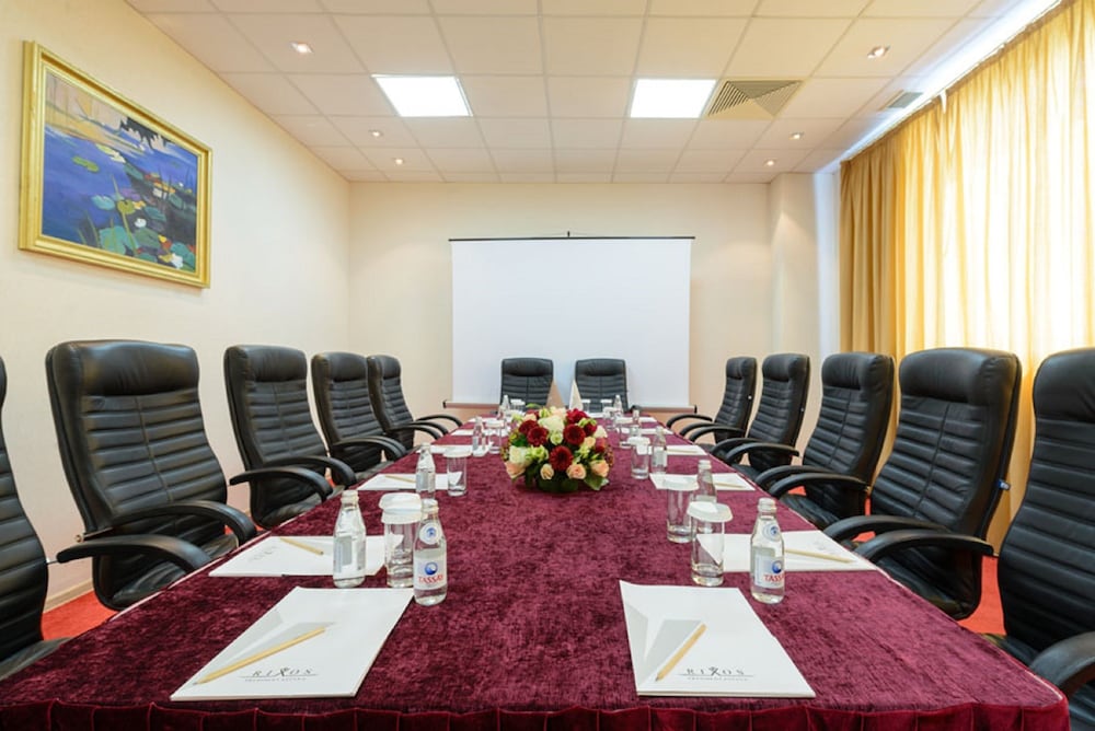 Rixos President Astana Hotel 73/85