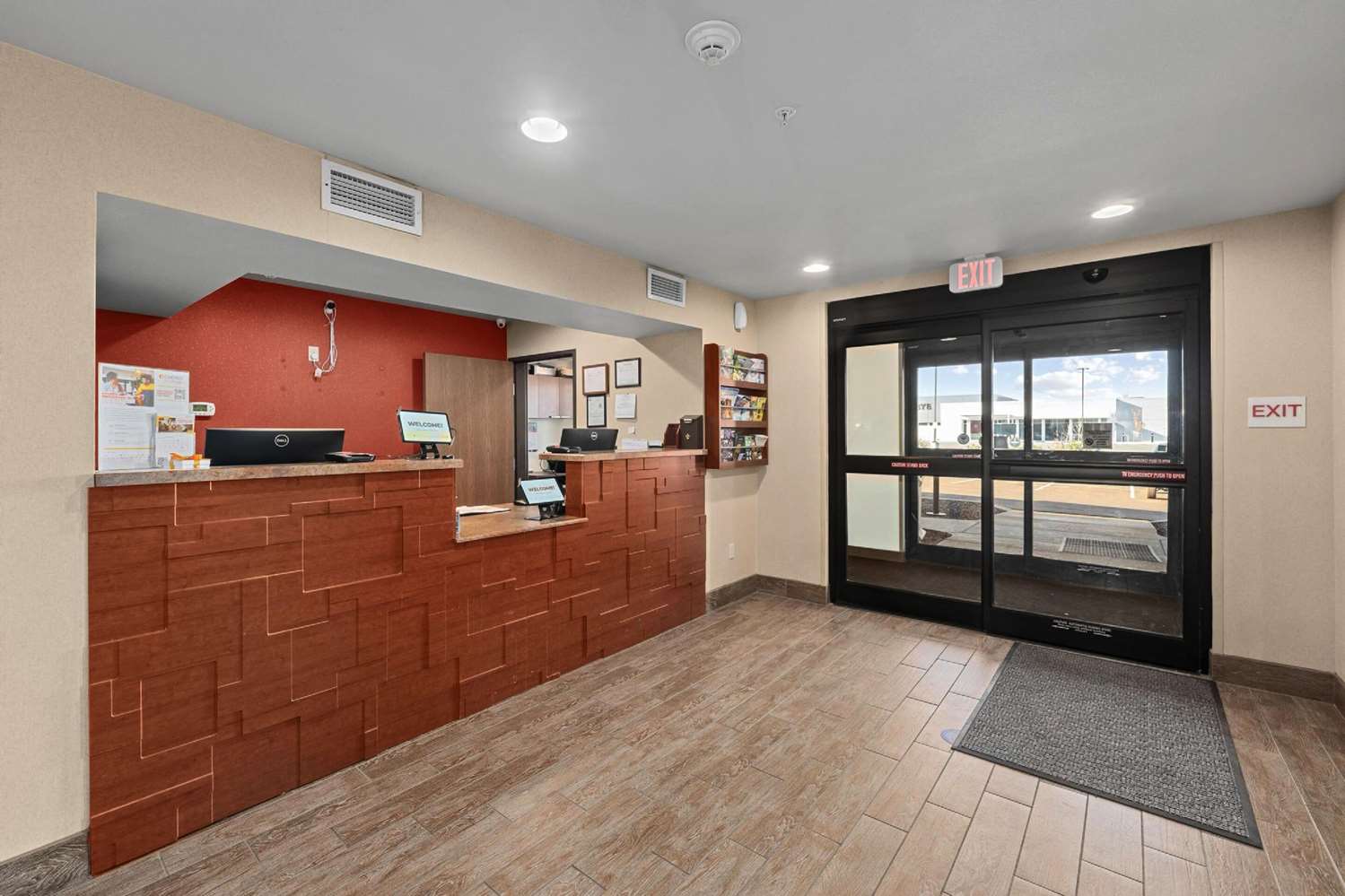 MainStay Suites Spokane Valley, WA 3/15