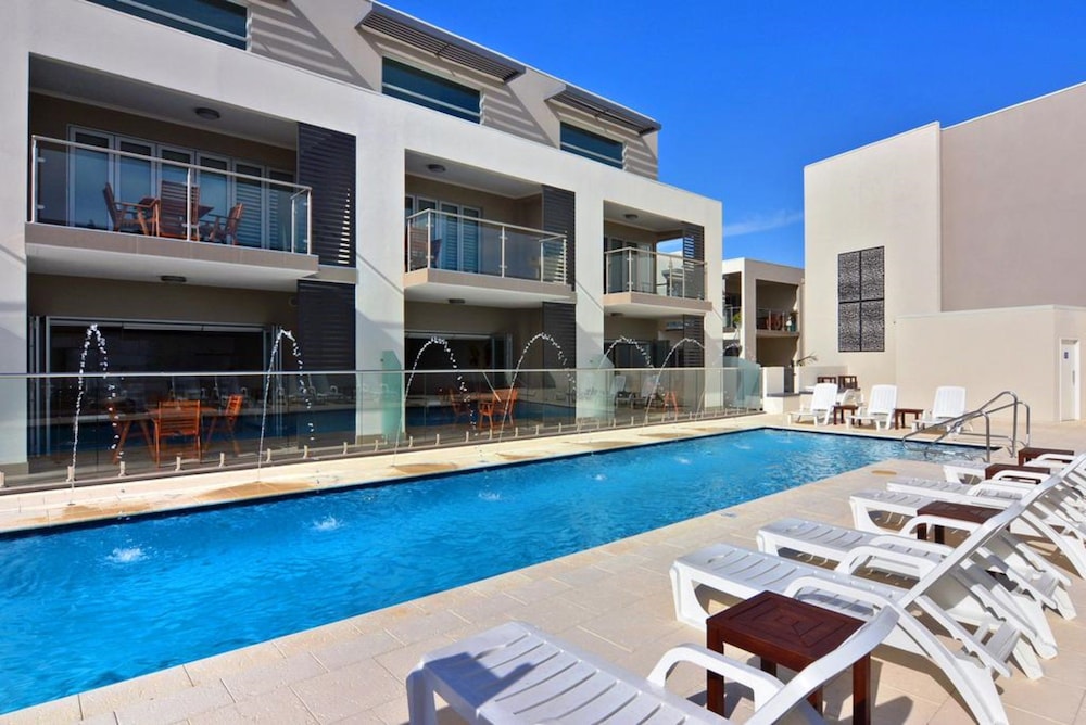 BUNBURY SEAVIEW APARTMENTS 1/58