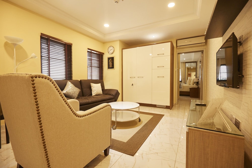 Belanova Apartments & Suites 20/45