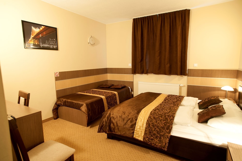 Hotel Sleep 13/70