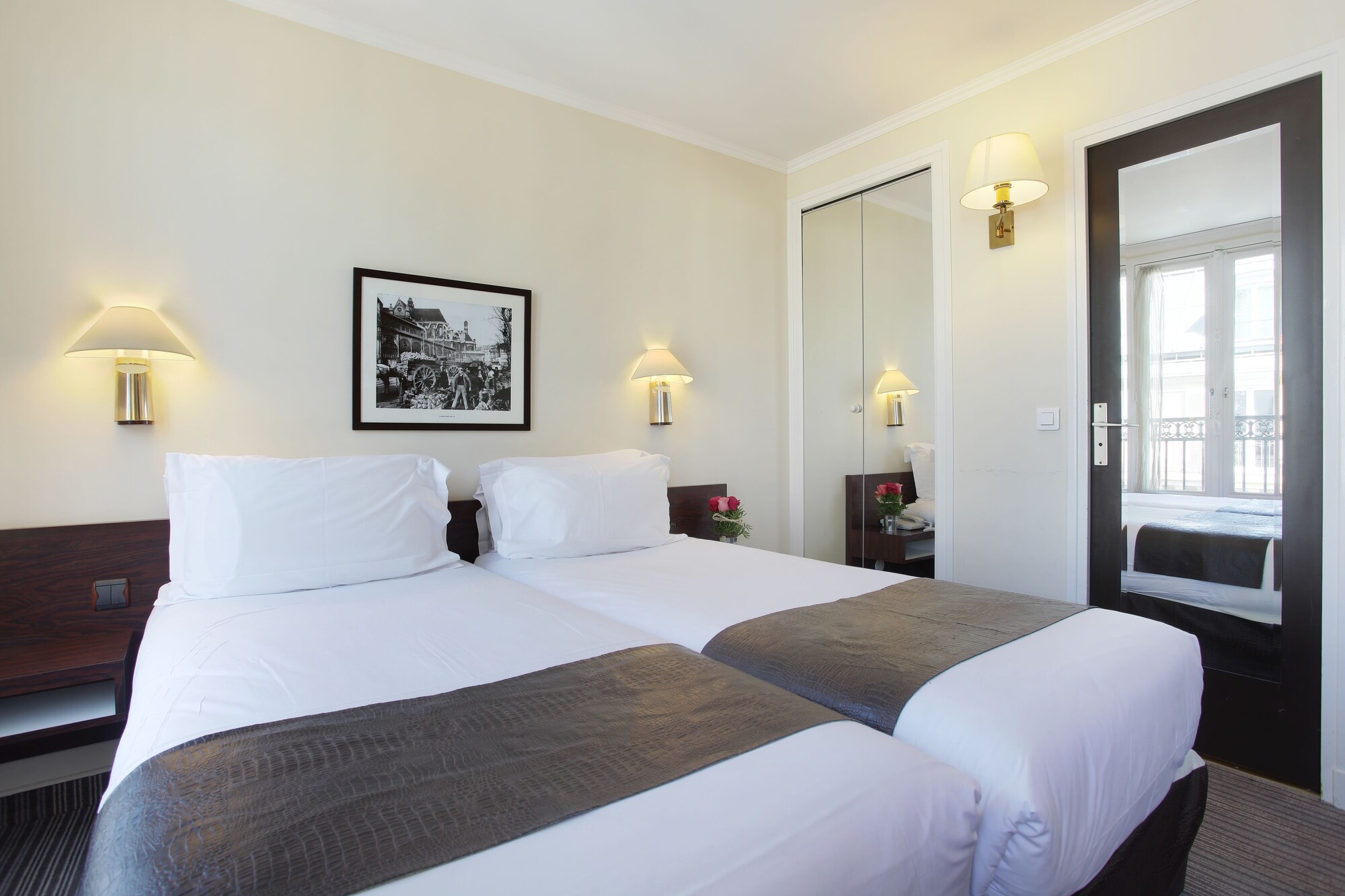 CLASSIC, TWIN BEDS