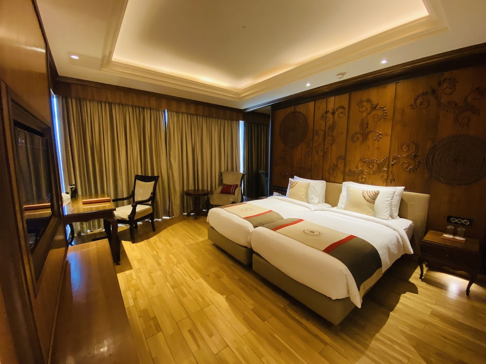 Hotel Seven Seas 20/50