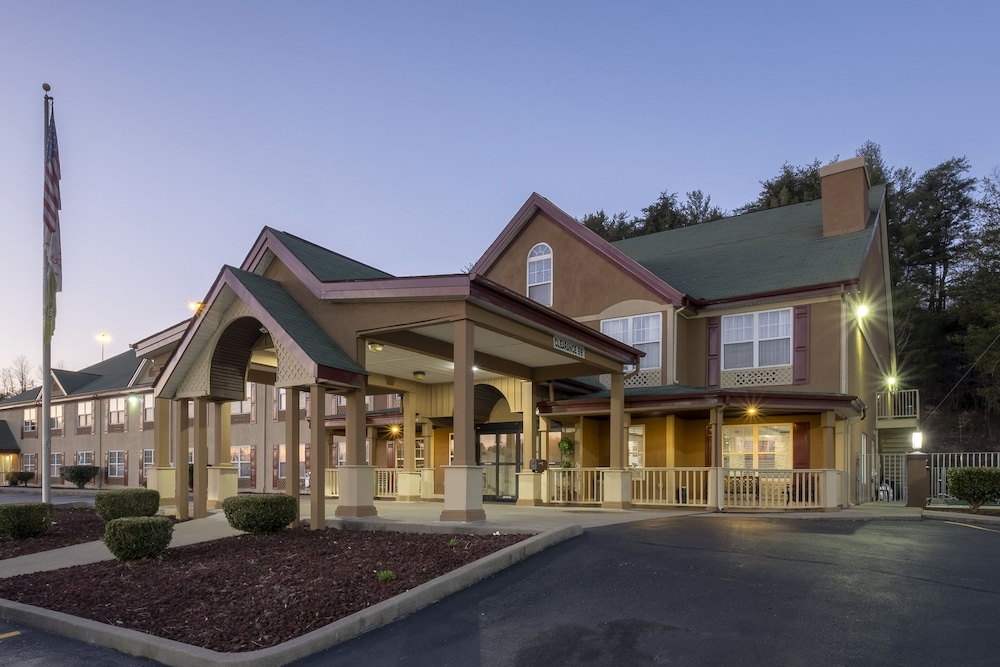 Red Roof Inn & Suites Corbin 1/48