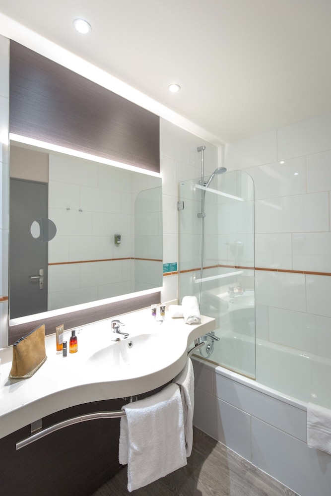 Mercure Cavaillon Portes Du Luberon 64/64