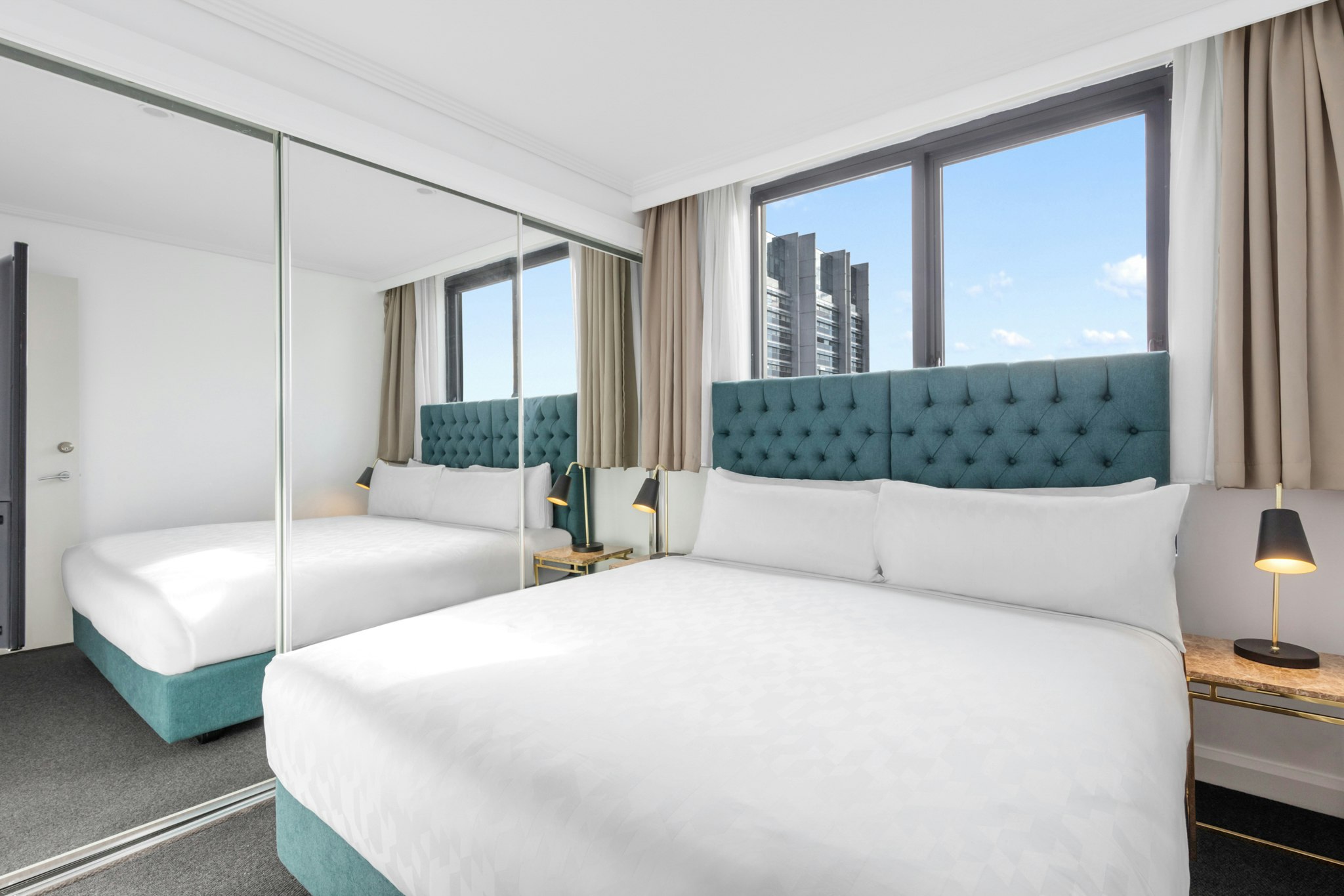 Meriton Suites Pitt Street 5/65