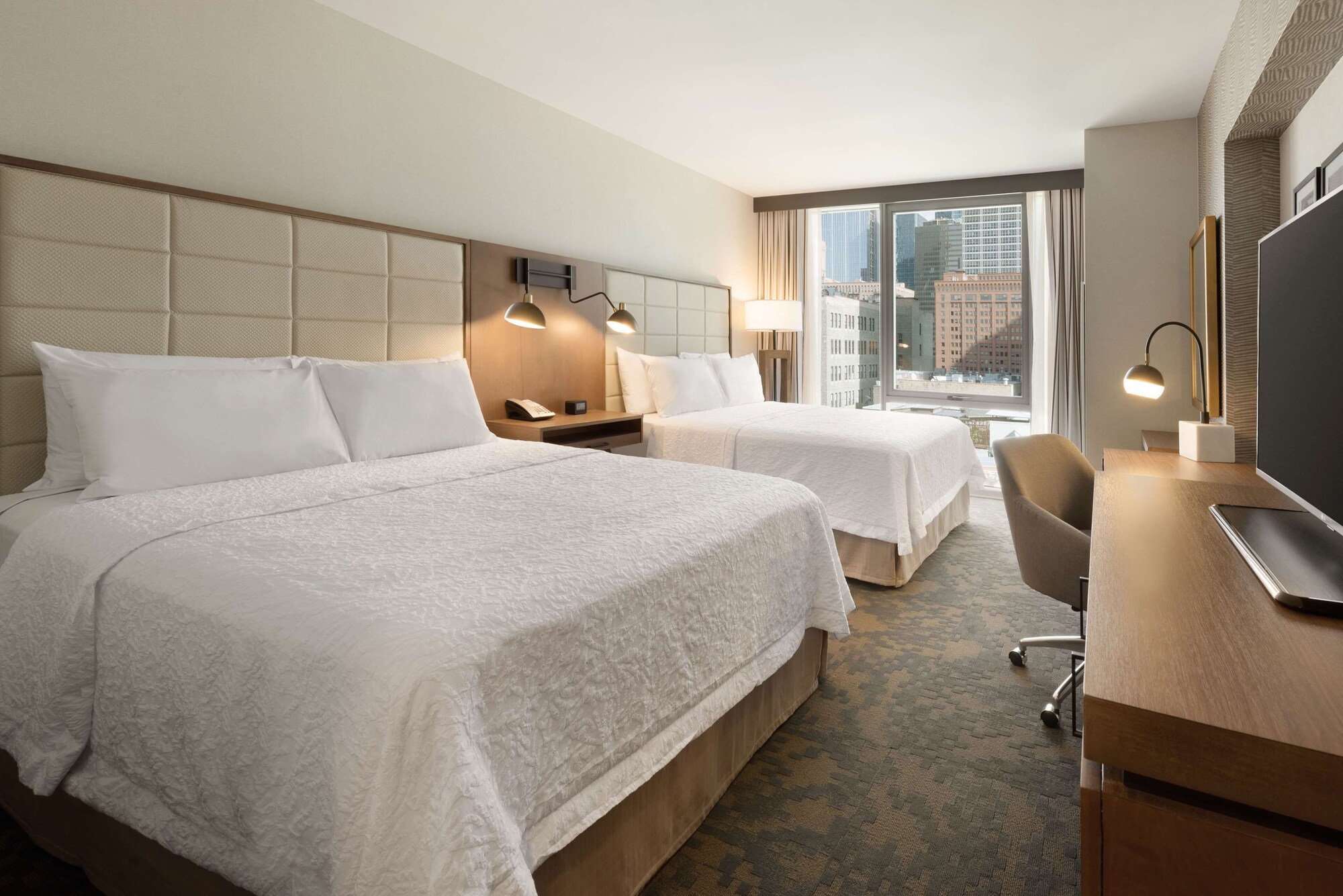 ROOM, 2 QUEEN BEDS, SKYLINE VIEW