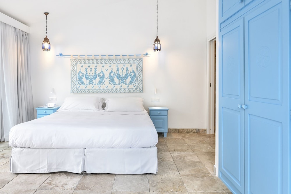 2 BEDROOMS, CONNECTING, FAMILY, DOUBLE AND TWIN BEDS