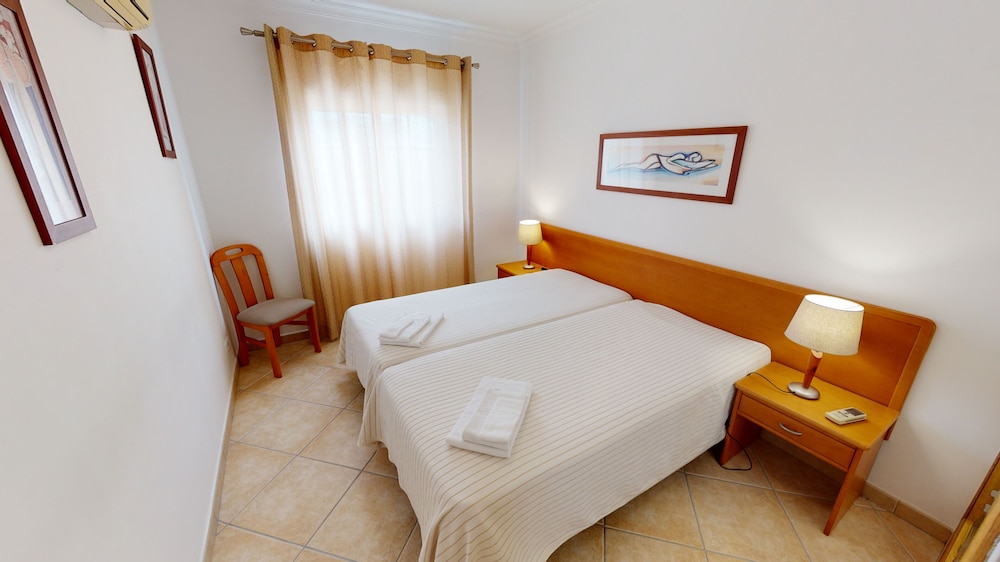 Praia Da Lota Resort Apartments 34/85