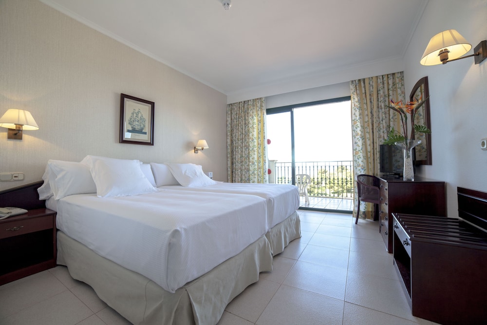 Valentin Son Bou Hotel Apartments 36/85