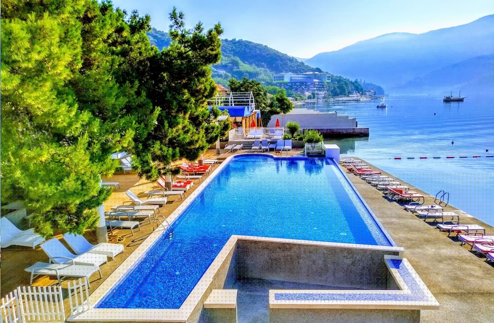 Carine Hotel Delfin 37/40