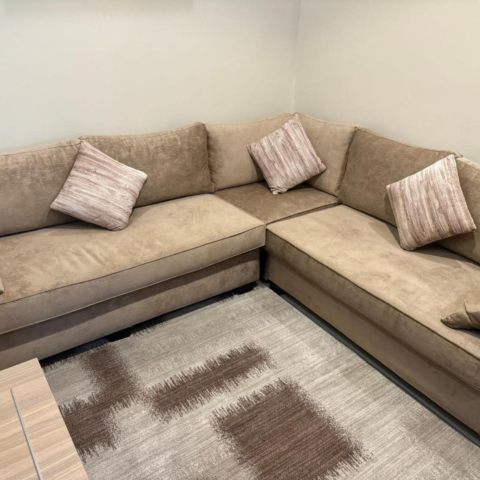 أجنحة واو(WOW Suites) 19/31