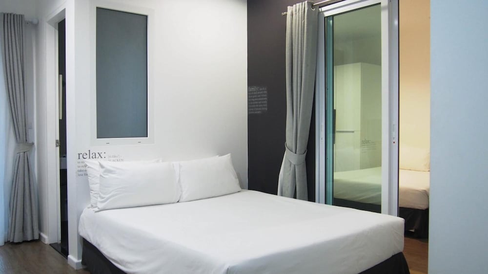 Blu Monkey Bed And Breakfast 20/63