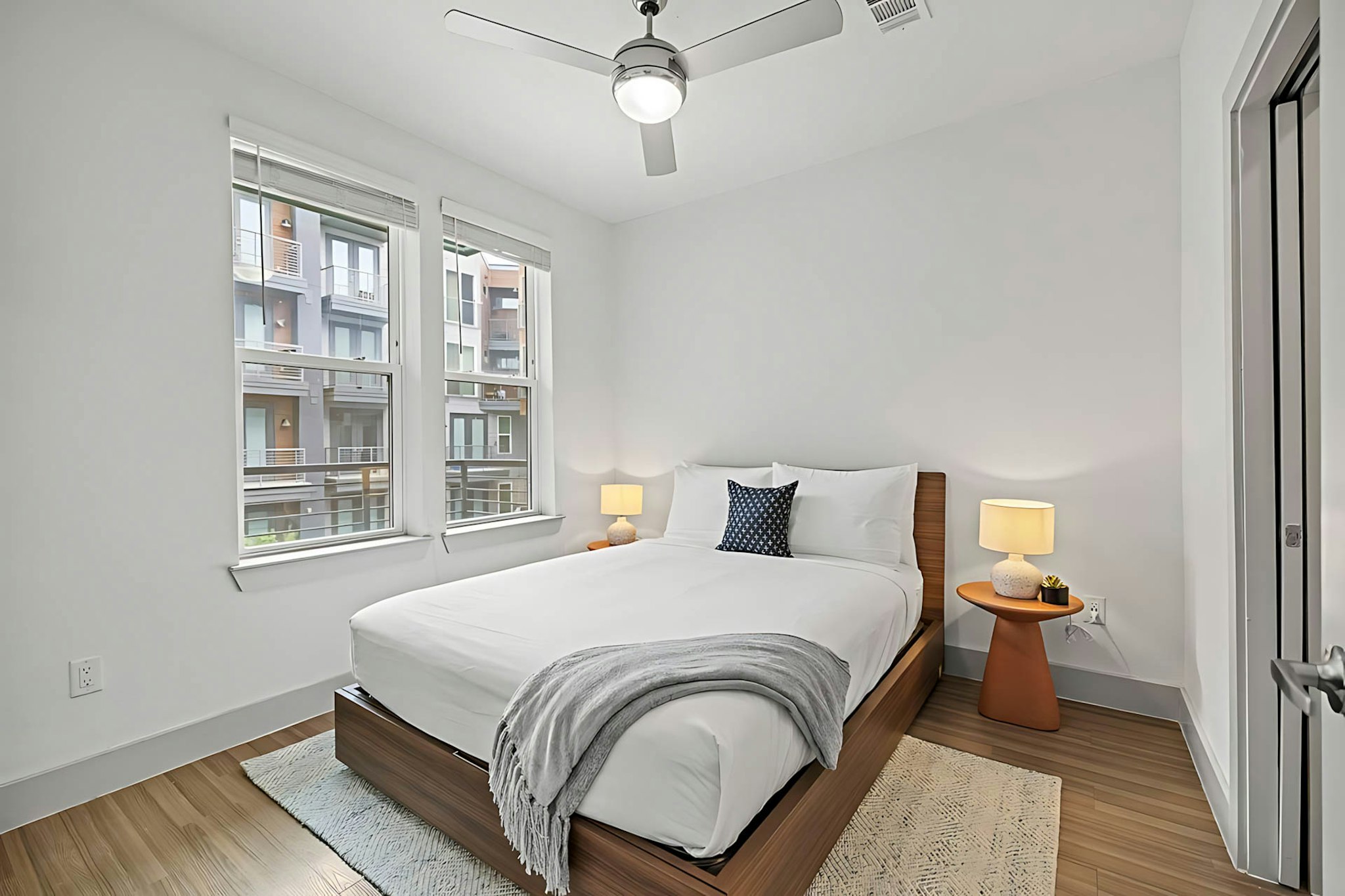 2 Bedrooms, Premium, Laundry