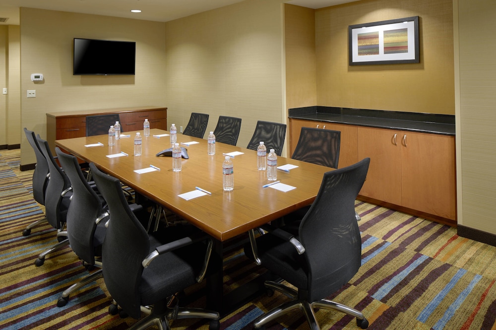 Fairfield Inn Suites Cumberland 37/50