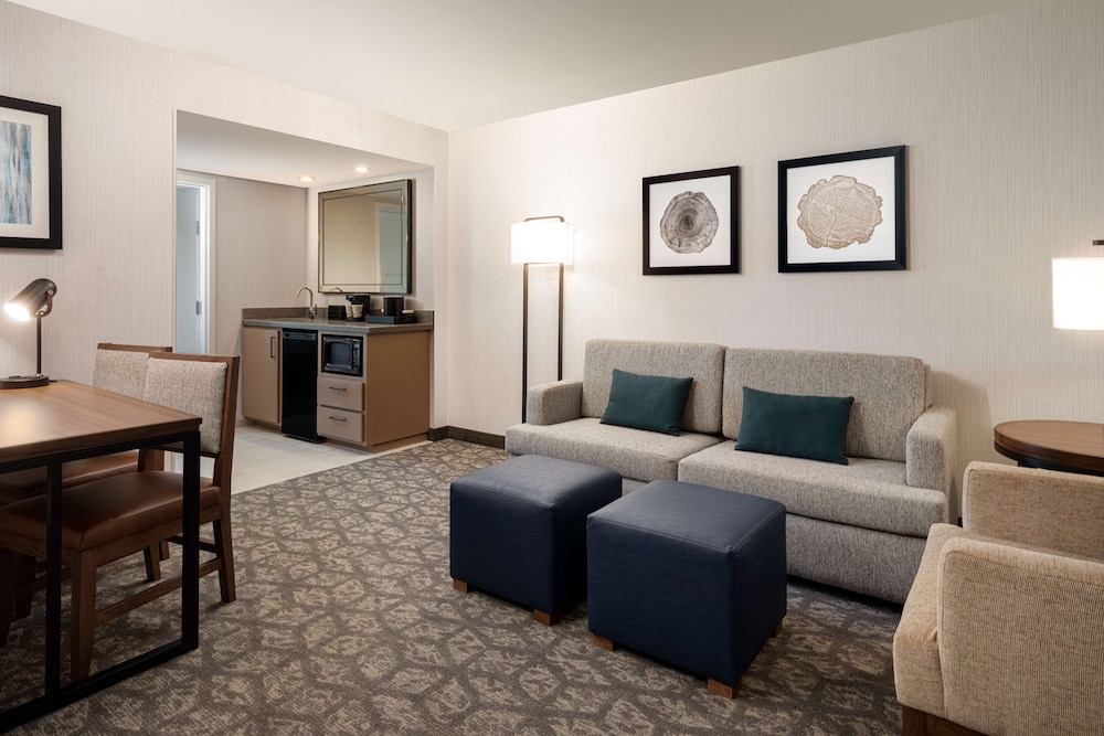 Embassy Suites by Hilton Portland Airport 39/66