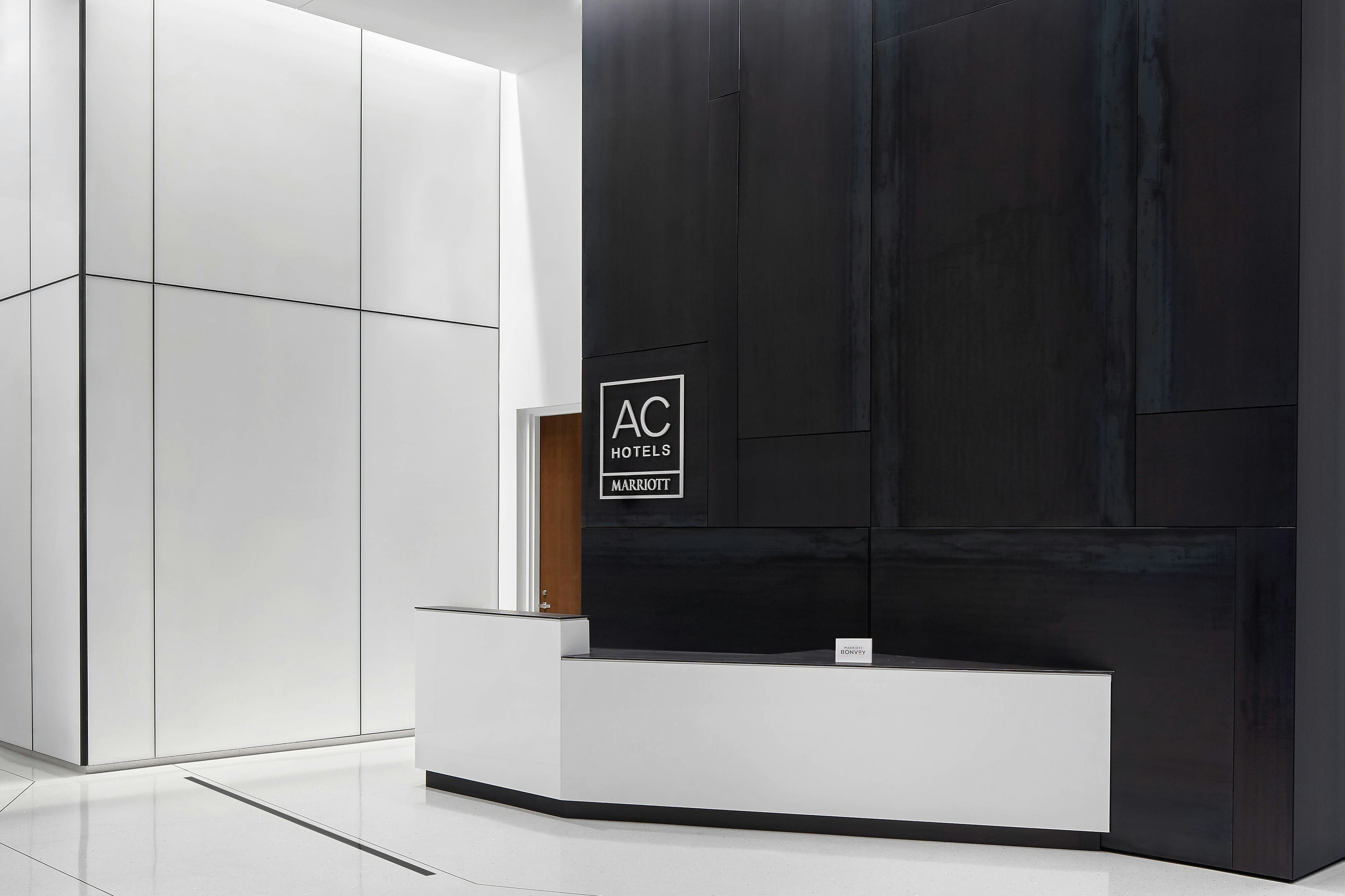 AC Hotel by Marriott Orlando Downtown 9/56