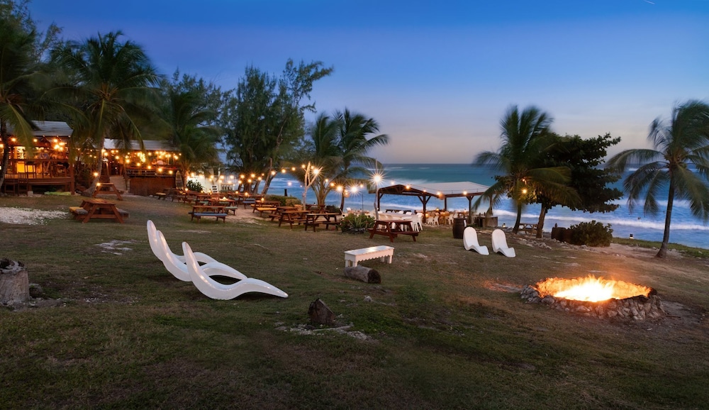 MoonRaker Beach Hotel 44/50