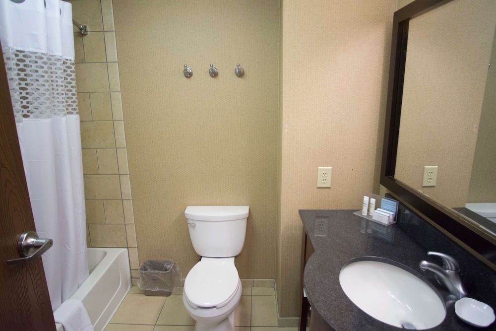 Hampton Inn Warsaw 5/35