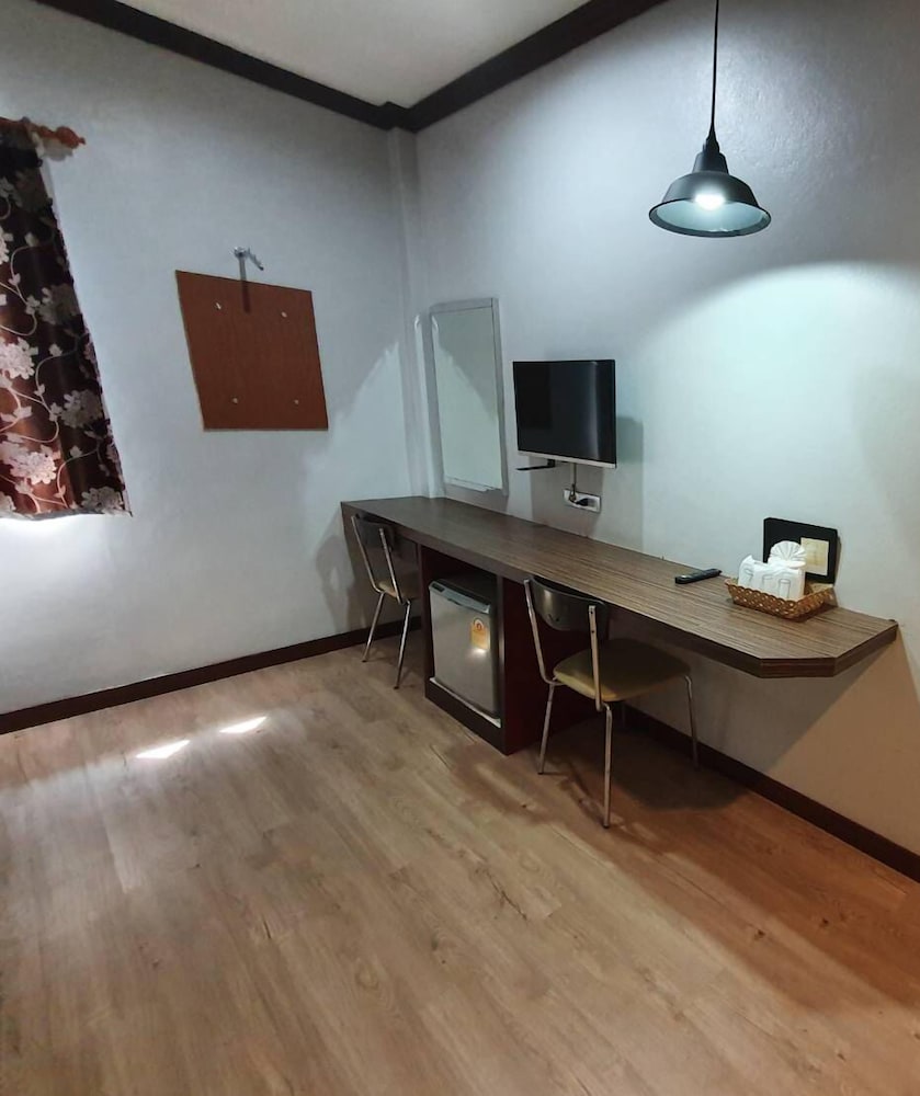 Golden House Hotel Sakaeo 31/50