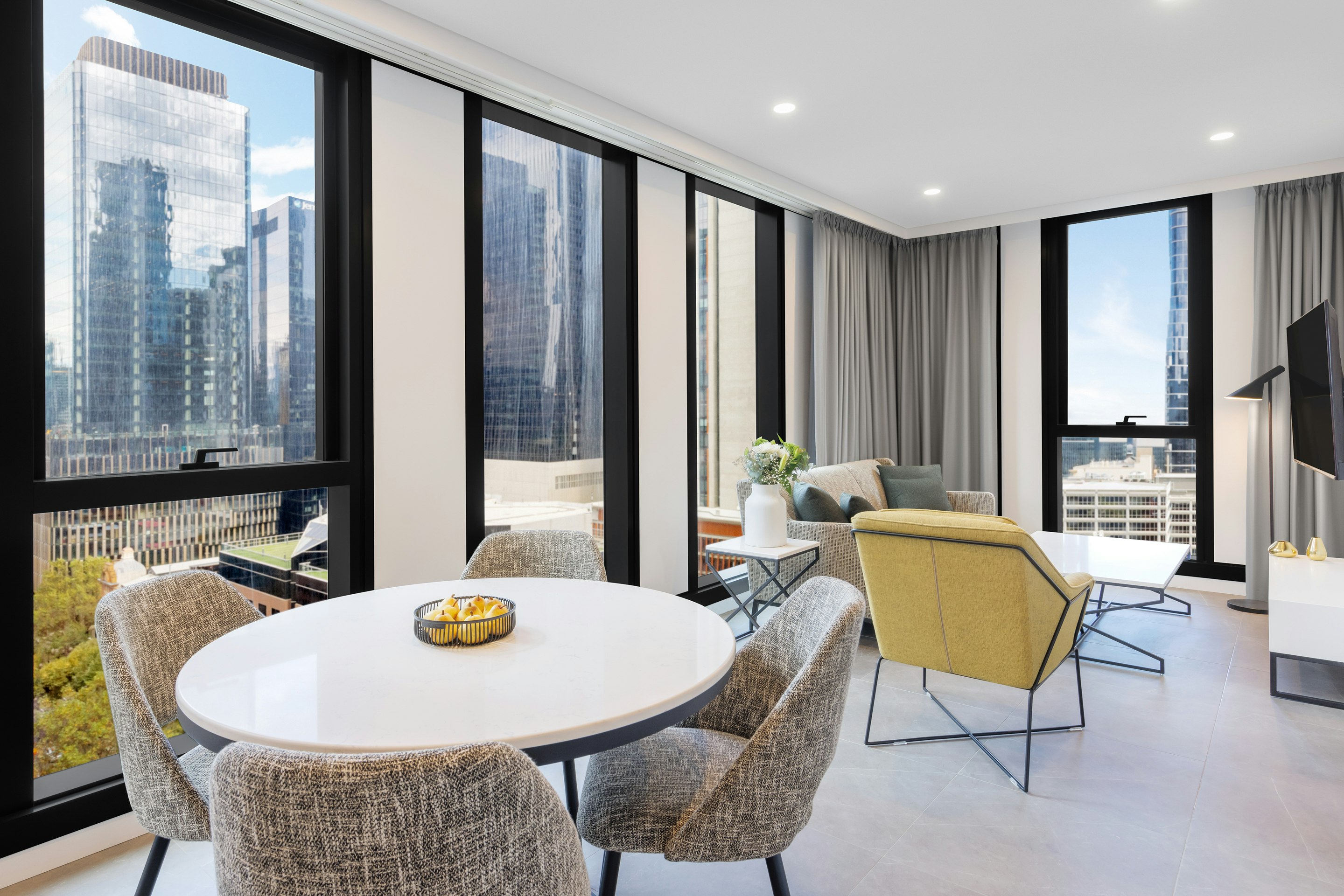Meriton Suites Melbourne 40/50