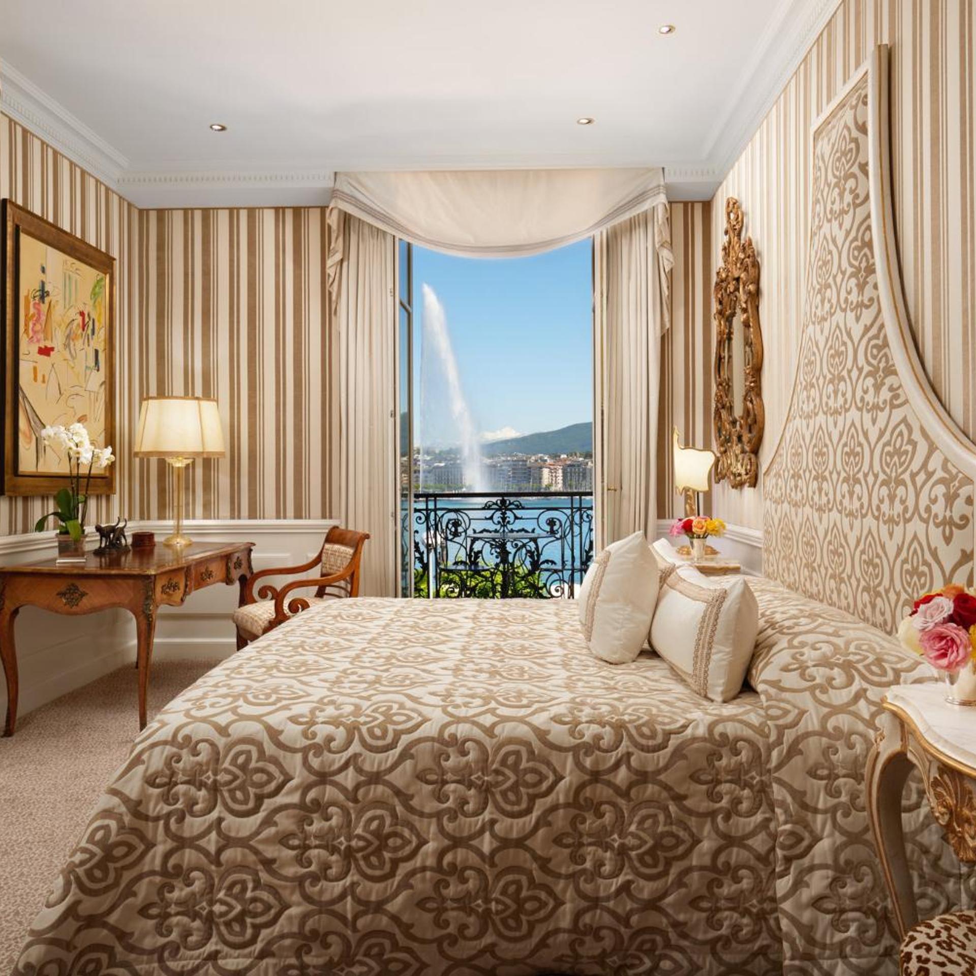 Bellevue, Suite, Lake View