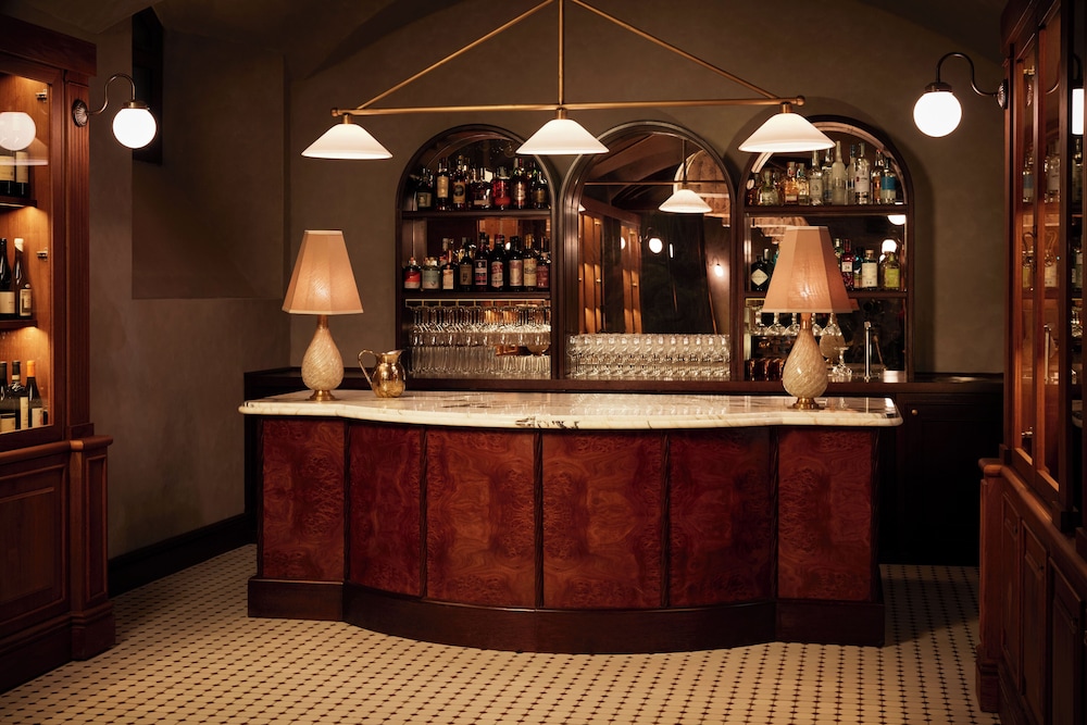 The Hoxton Florence 6/63