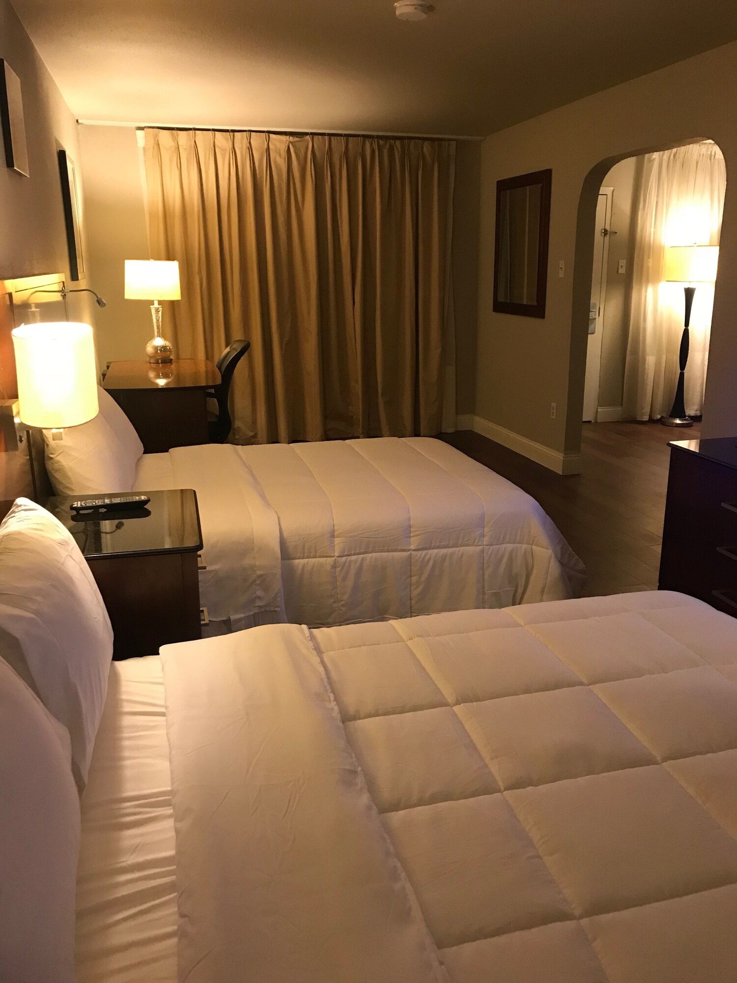 جناح فاخر بسريرين مزدوجين، Stratus Suites Boutique Hotel 3/3