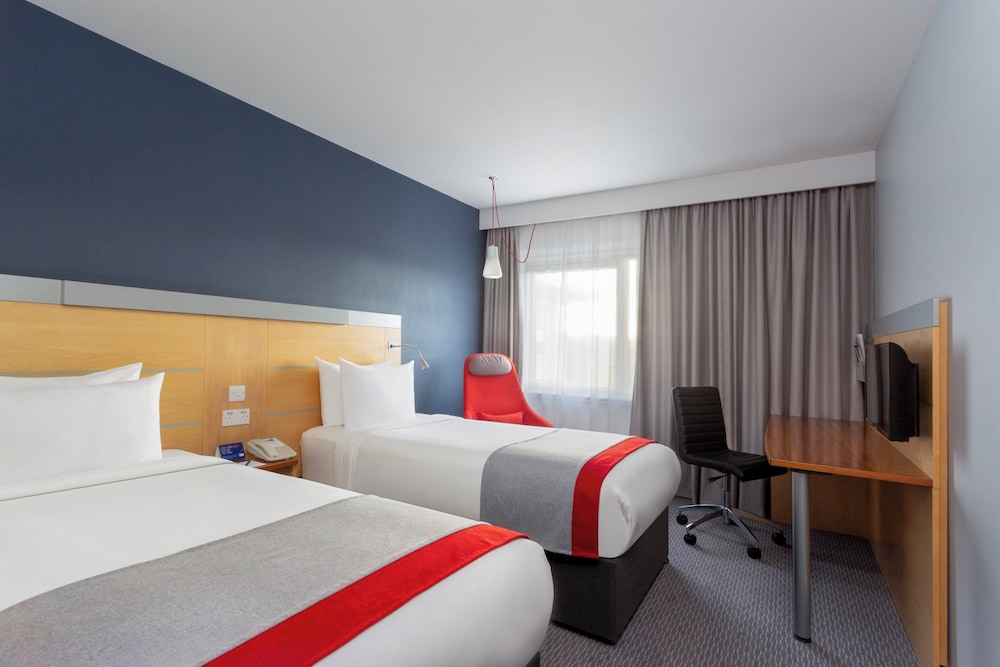 Holiday Inn Express Birmingham Redditch 17/50