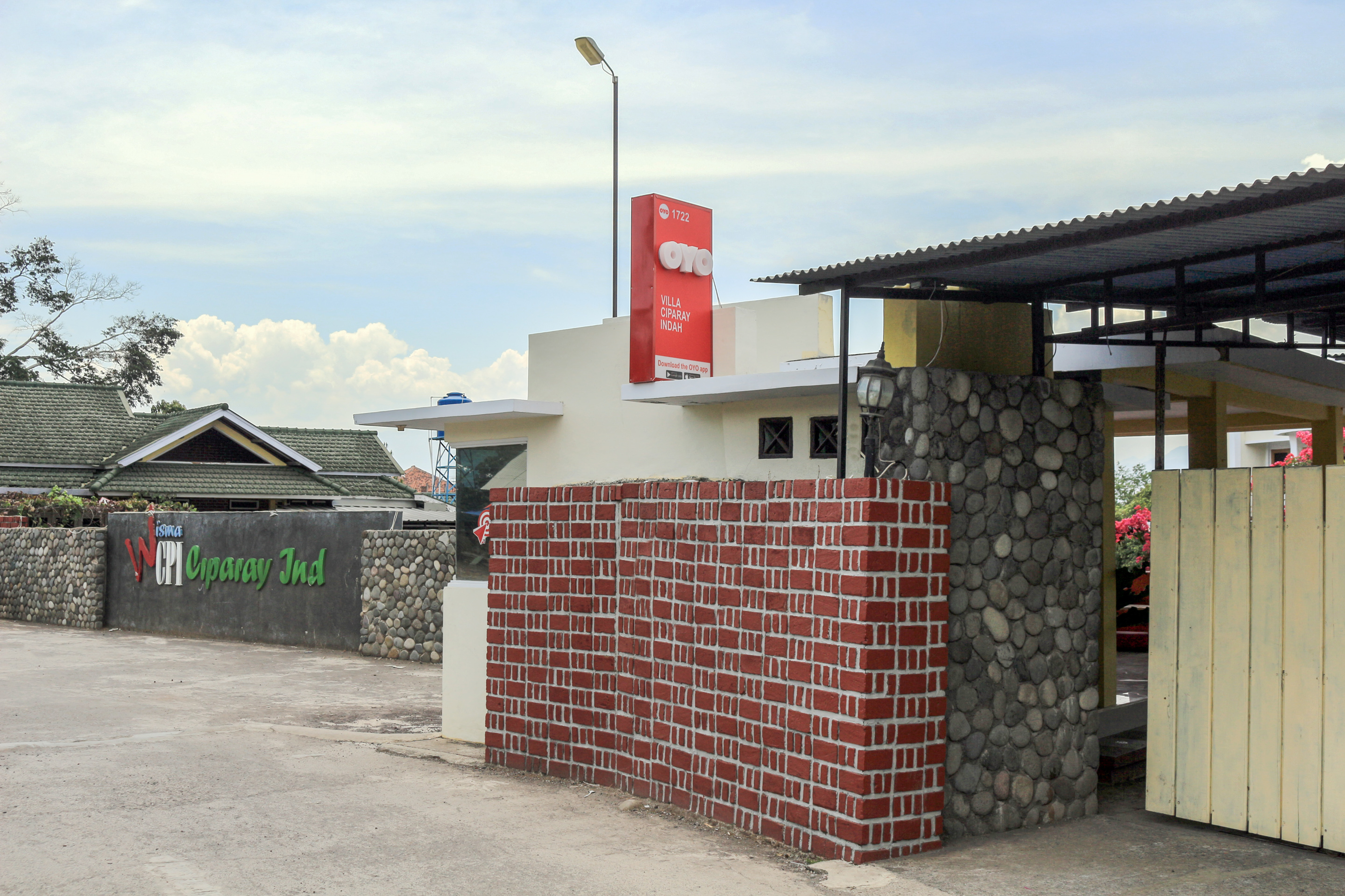 OYO 1722 Villa Ciparay Indah 2/29