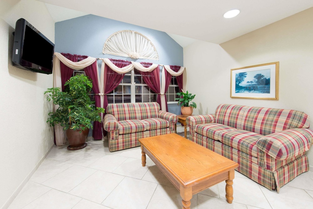 Microtel Inn Suites By Wyndham Georgetown 37/59