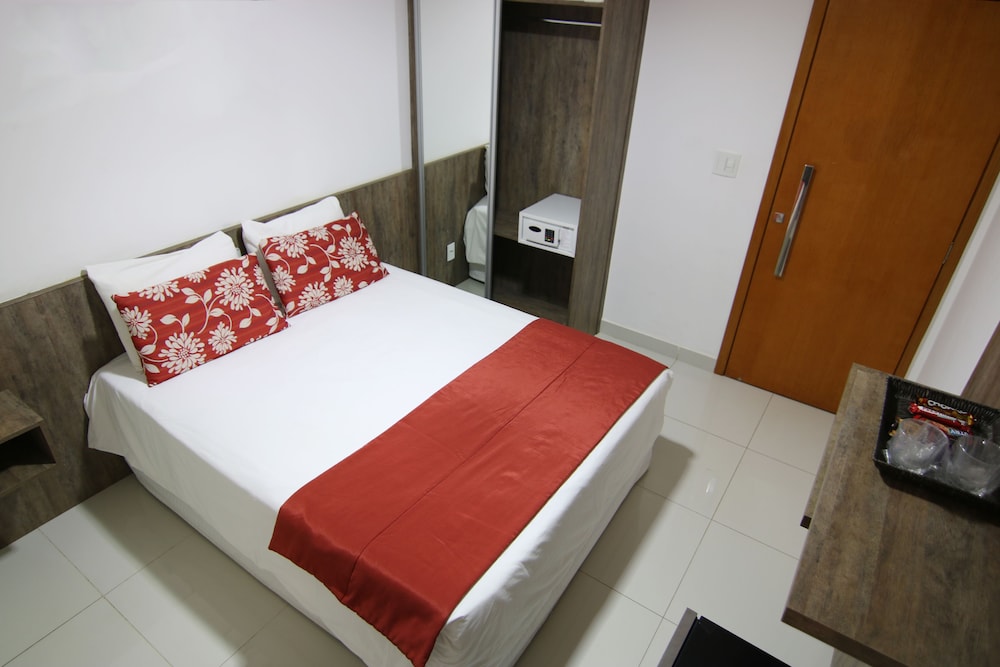 Executive, Queen Bed
