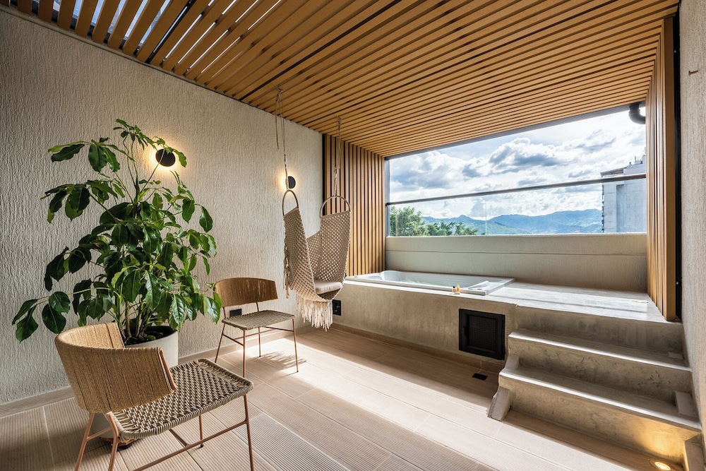 Nakua Stay plus Work Hotel 24/50