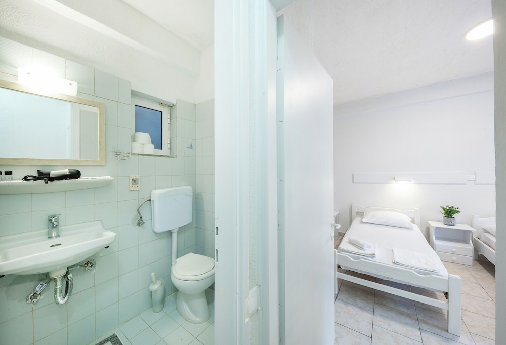 Le Mirage Hotel 46/51