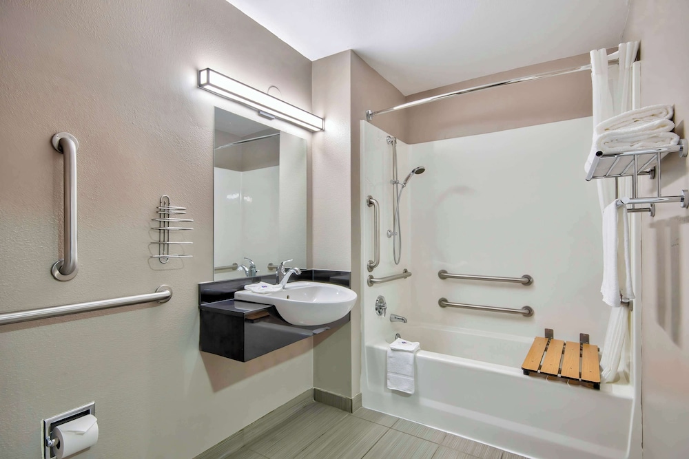 Studio 6 Extended Stay - Austin, TX - Midtown 55/59