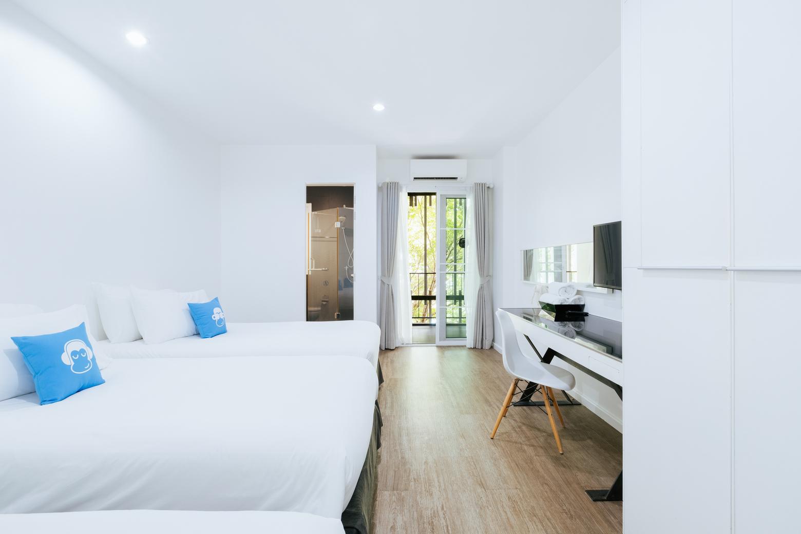 Superior Triple Beds