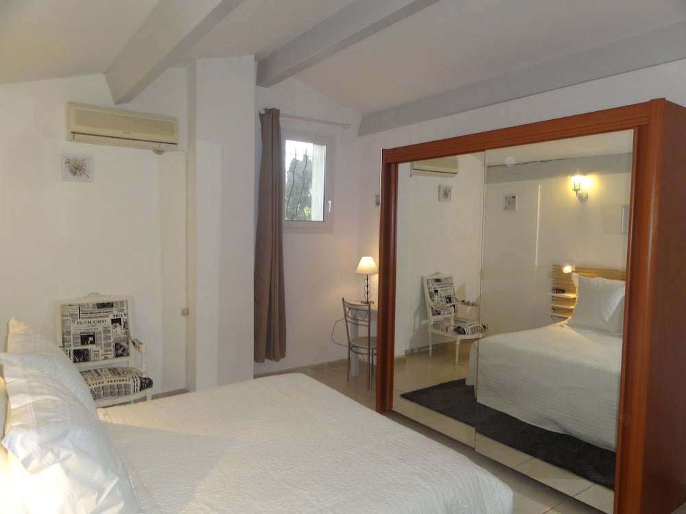 Locations Des Alpilles 9/50