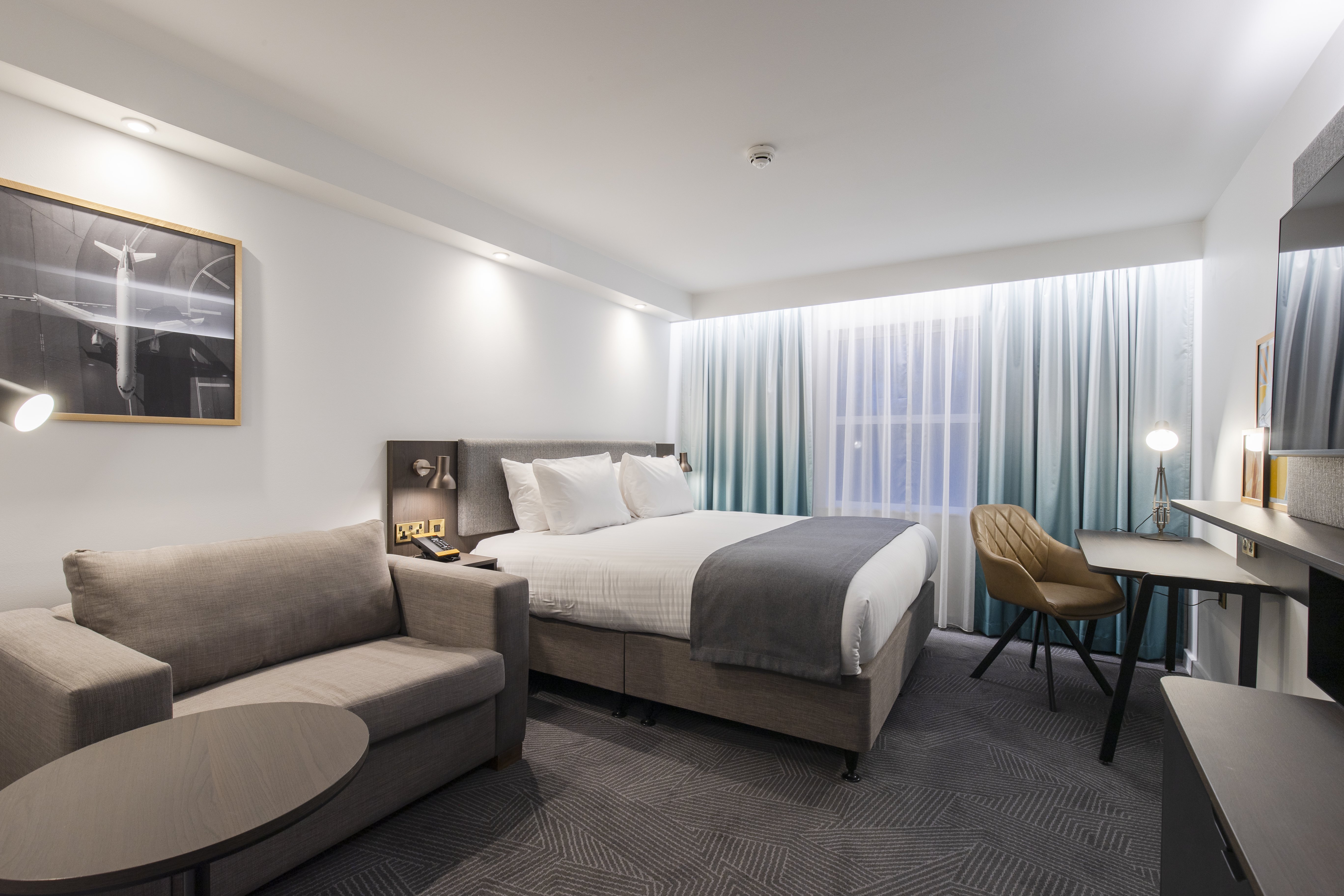 Holiday Inn Bristol Airport 8/43