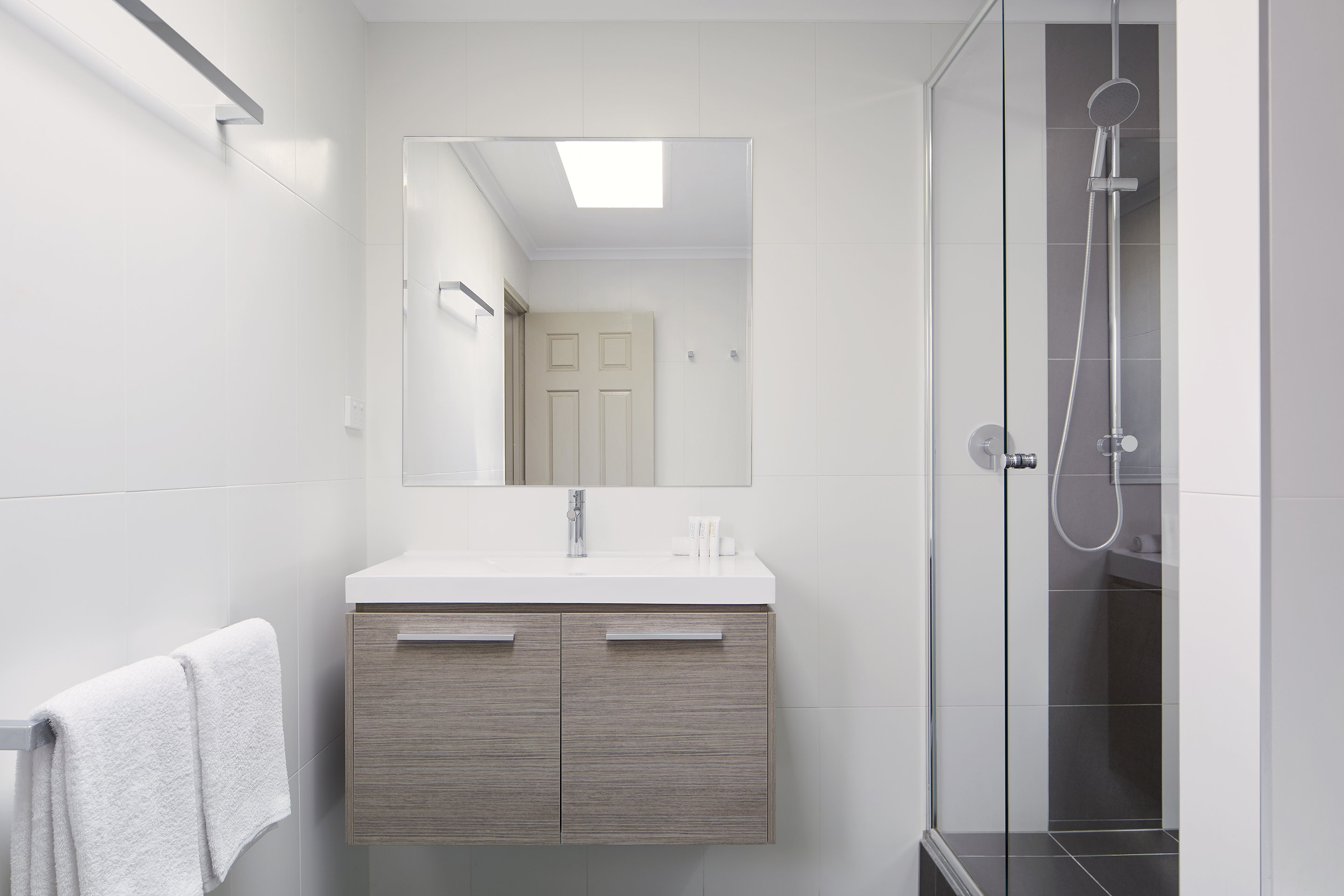 Pinnacle Apartments، كانبرا 42/43