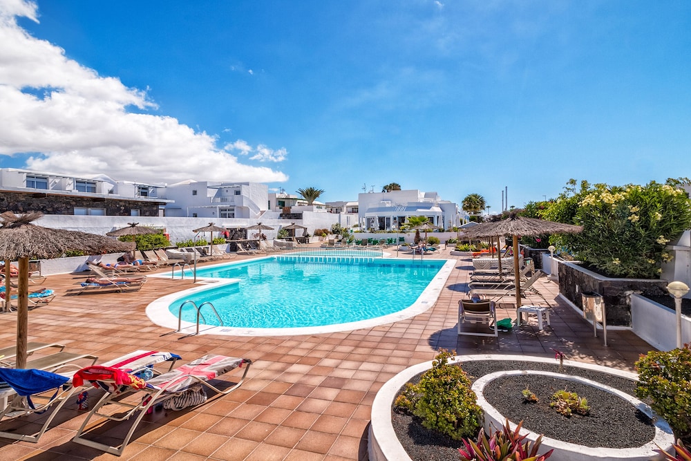 Apartamentos LIVVO Oasis 5/70