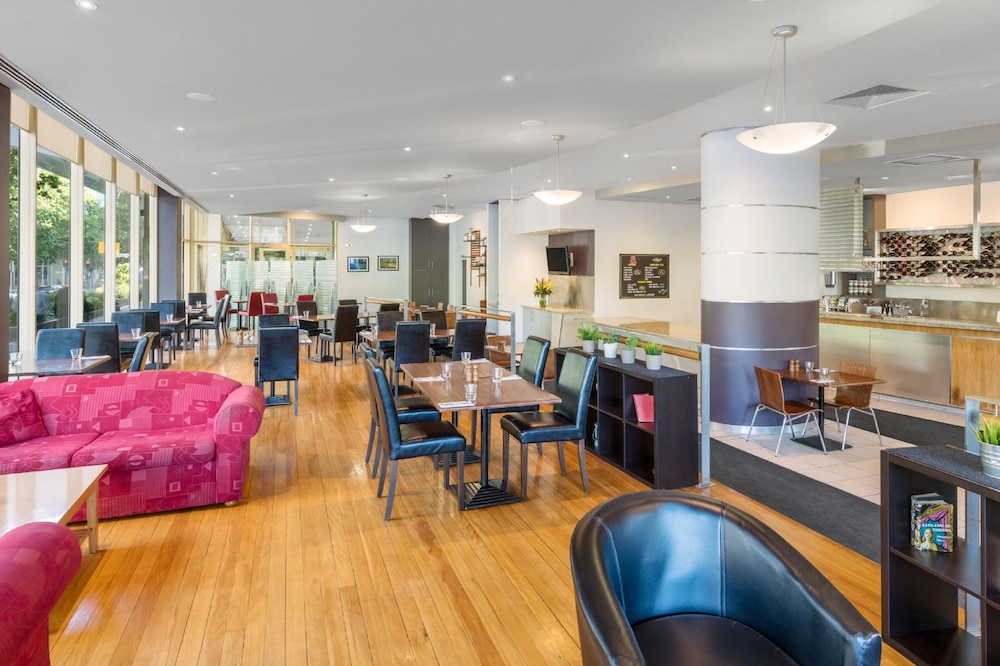 Nesuto Canberra Apartment Hotel 43/58