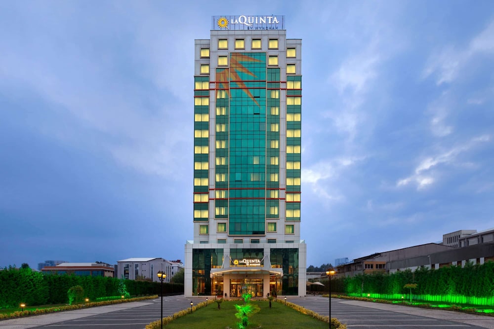 La Quinta By Wyndham Istanbul Gunesli 2/45