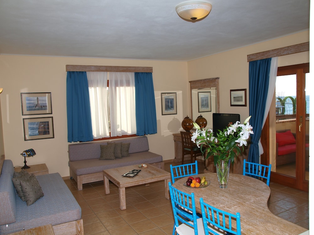 Mylos Hotel & Apartments 33/50