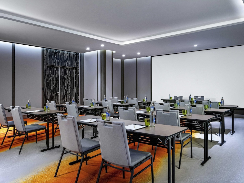 ibis Styles Bangkok Silom 37/47