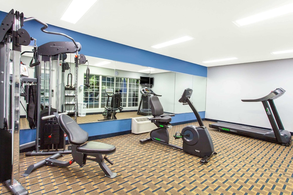 Baymont By Wyndham Jacksonville/Butler Blvd 14/22