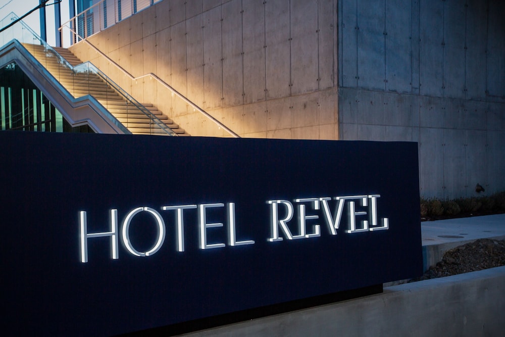 Hotel Revel photo1